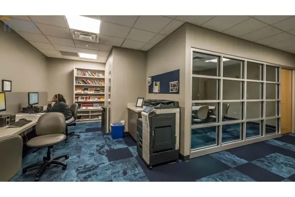 brzozowski, Jasienica Rosielna, Wola Jasienicka, Lokal biurowy na obrzeżach